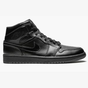 Air Jordan 1 Mid "Blacked Out"